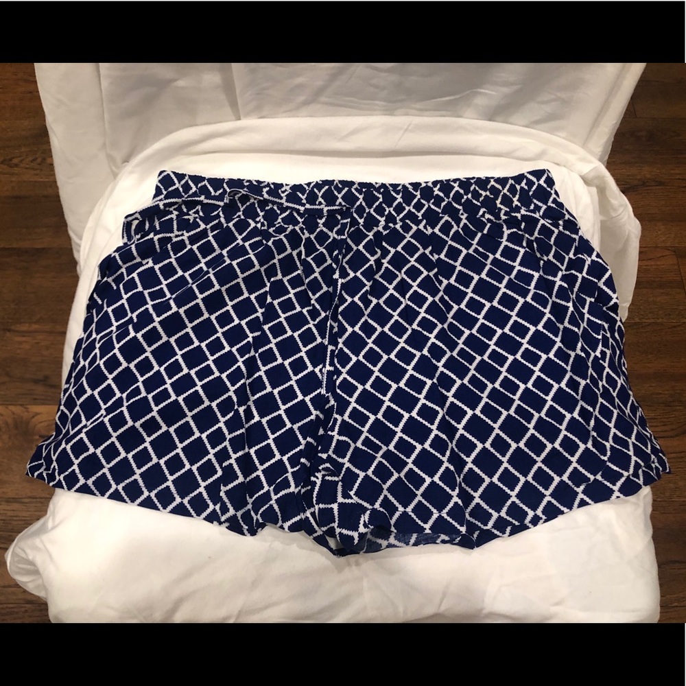 Blue Quatrefoil Print Shorts